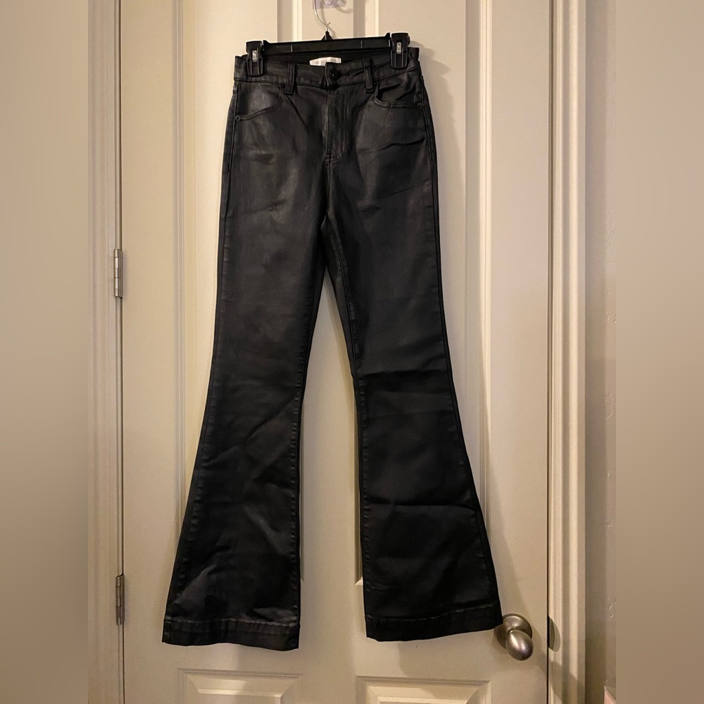 NWOT Chelsea & Violet Black Flared Jeans size 26